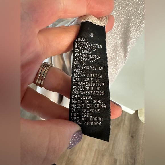 Scarlett Sleeveless Side Ruched Metallic Dress Keyhole Neck - Picture 6 of 7